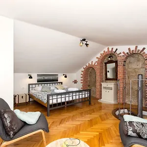 Apartment Old, Split